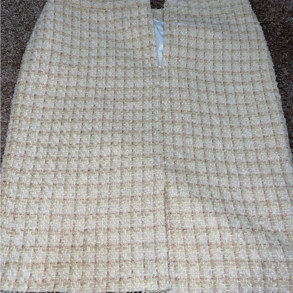 Fashion pioneer - Picture 9 of 9